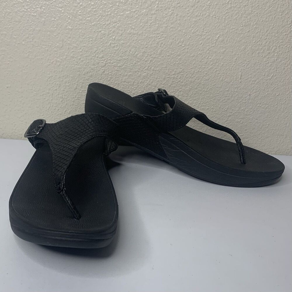 FitFlop Black Snake Skin Wobble Board Sandals SZ 9 Comfort Flip Flops Summer